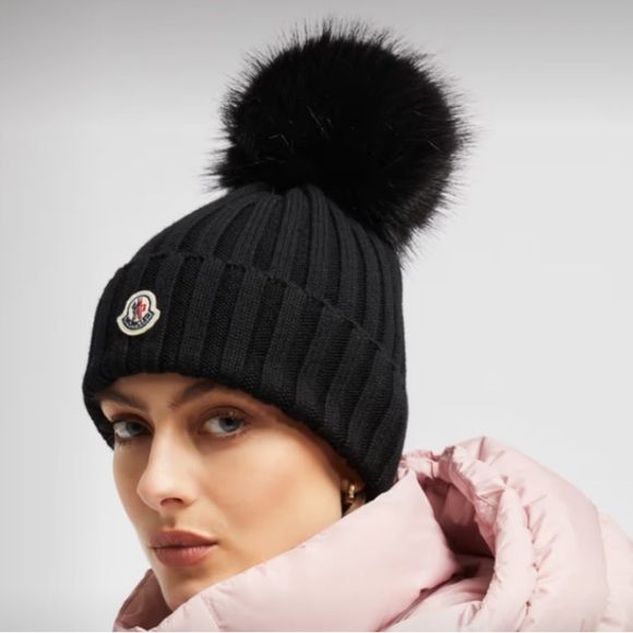 COPY - BEAUTIFUL NWT MONCLER BEANIE Black with Pom Pom - Picture 1 of 5